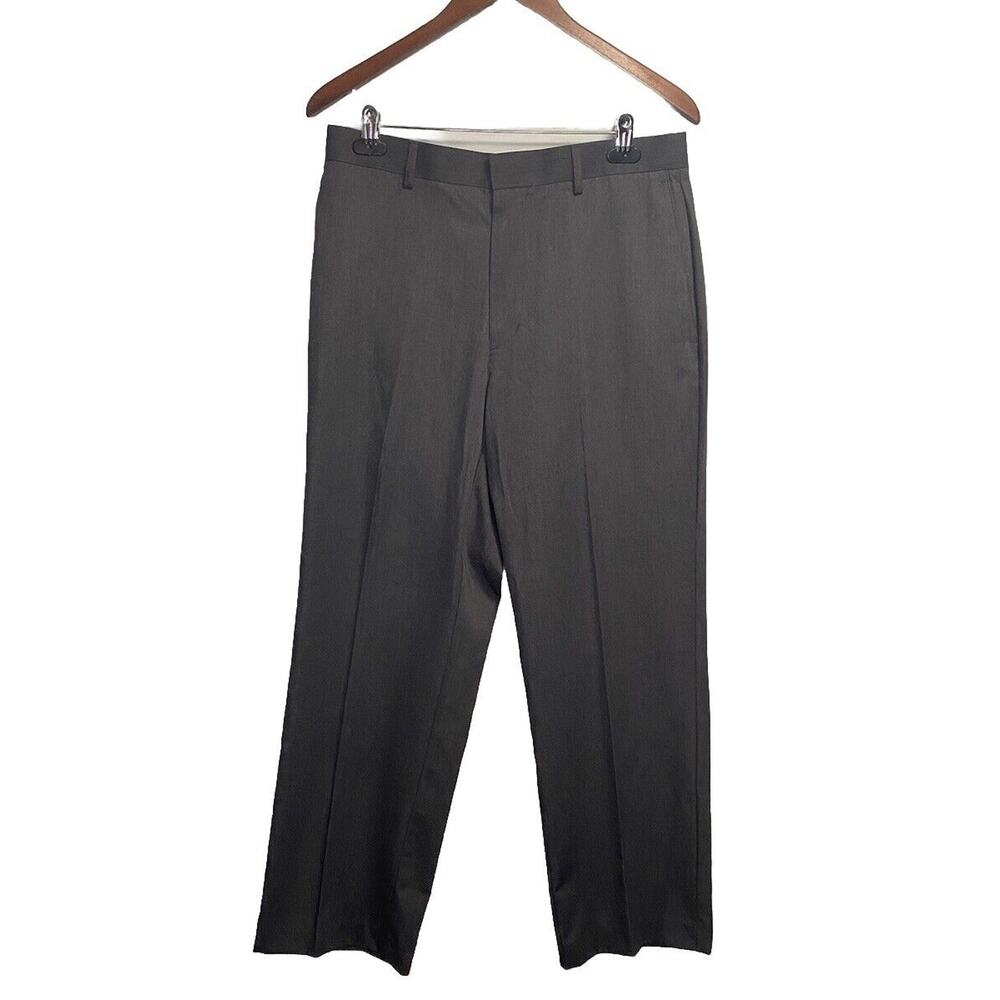 New Covington Essential Dress Pant 32x30 Gray Flat Wrinkle Free Classic Straight